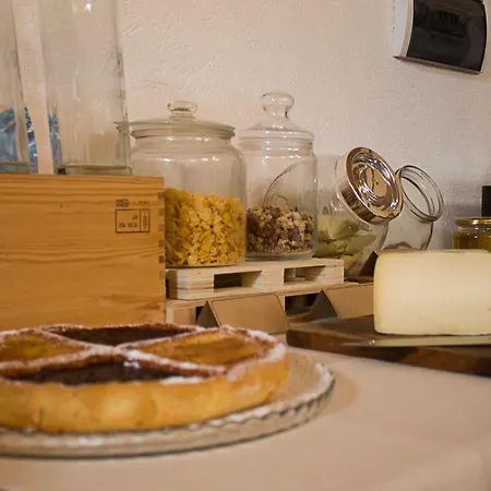 La Ca Veja Farm stay Monforte D'Alba
